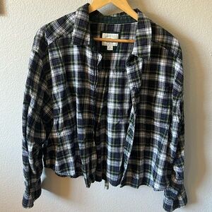American Eagle cropped plaid button up Size Large